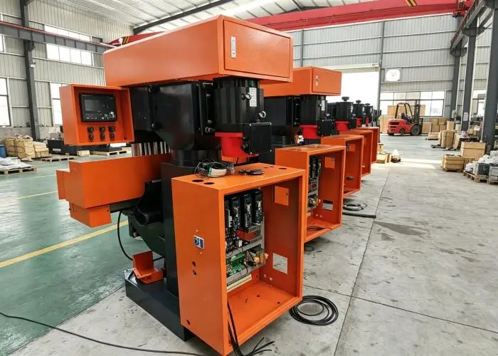 Servo three spindle drilling tapping machine electrical cabinet internal structure