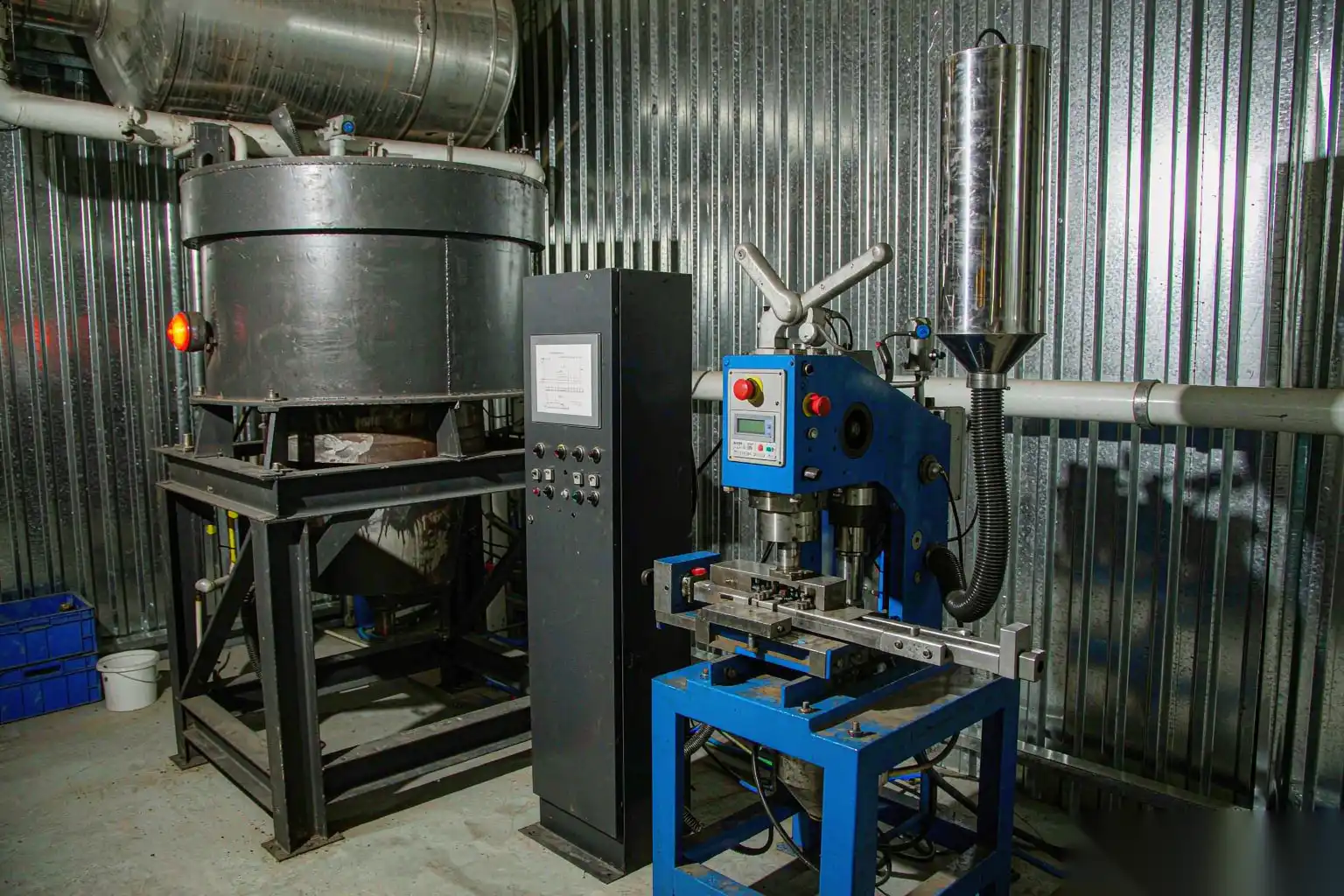 Holding furnace and machine energy monitoring in a foundry